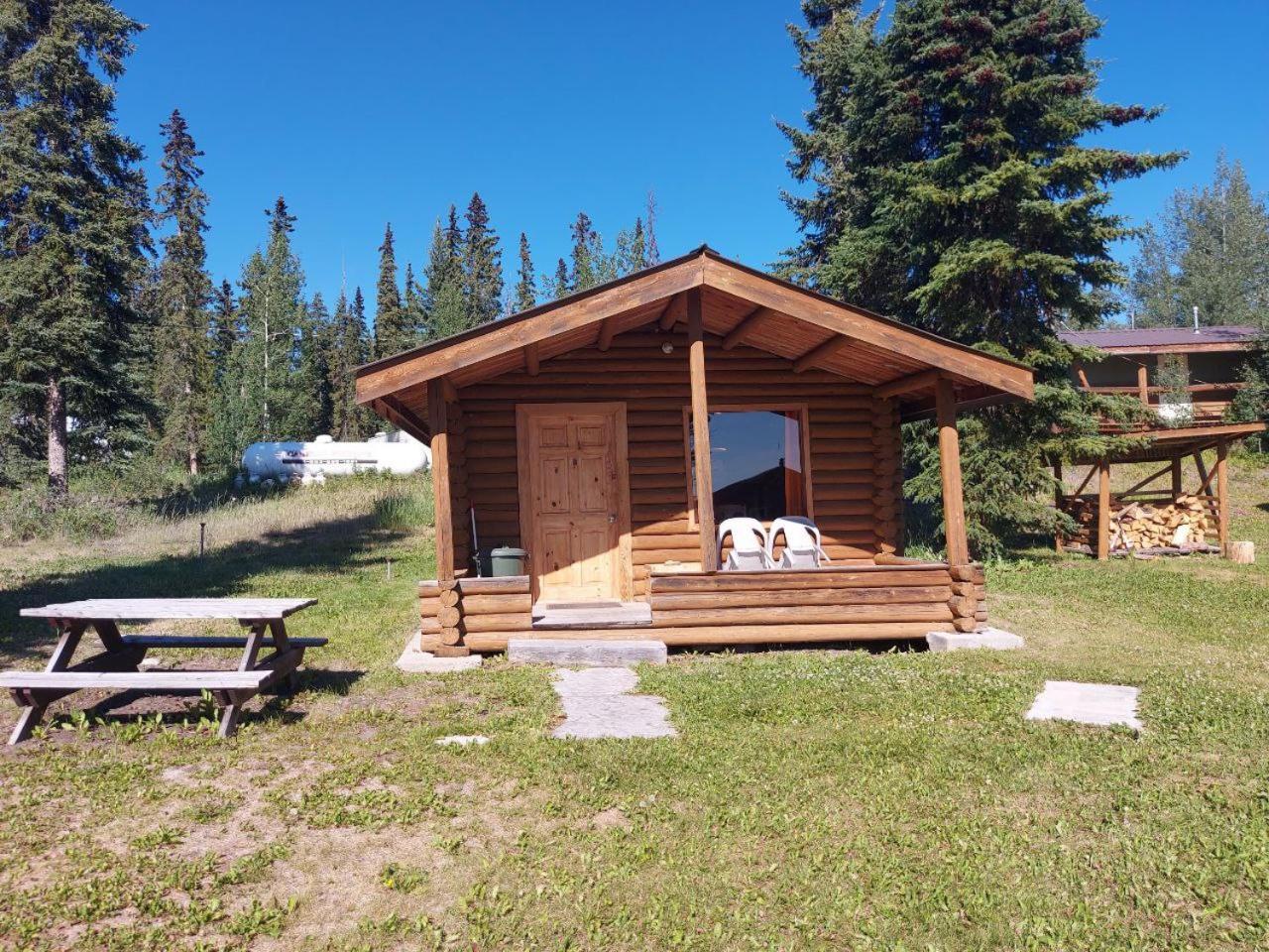 Escott Bay Resort Anahim Lake Екстериор снимка