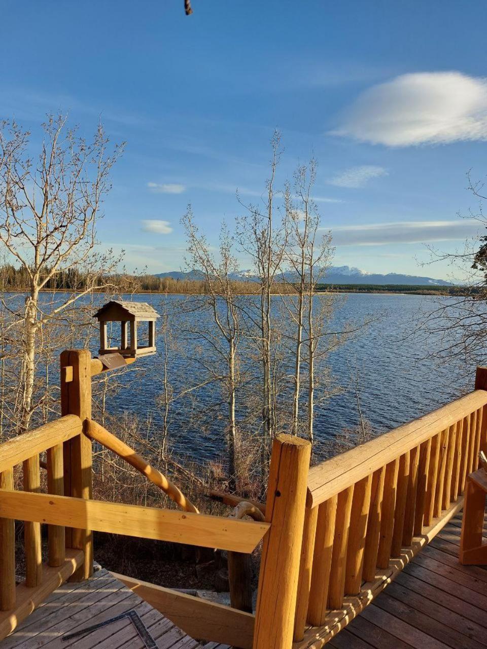 Escott Bay Resort Anahim Lake Екстериор снимка